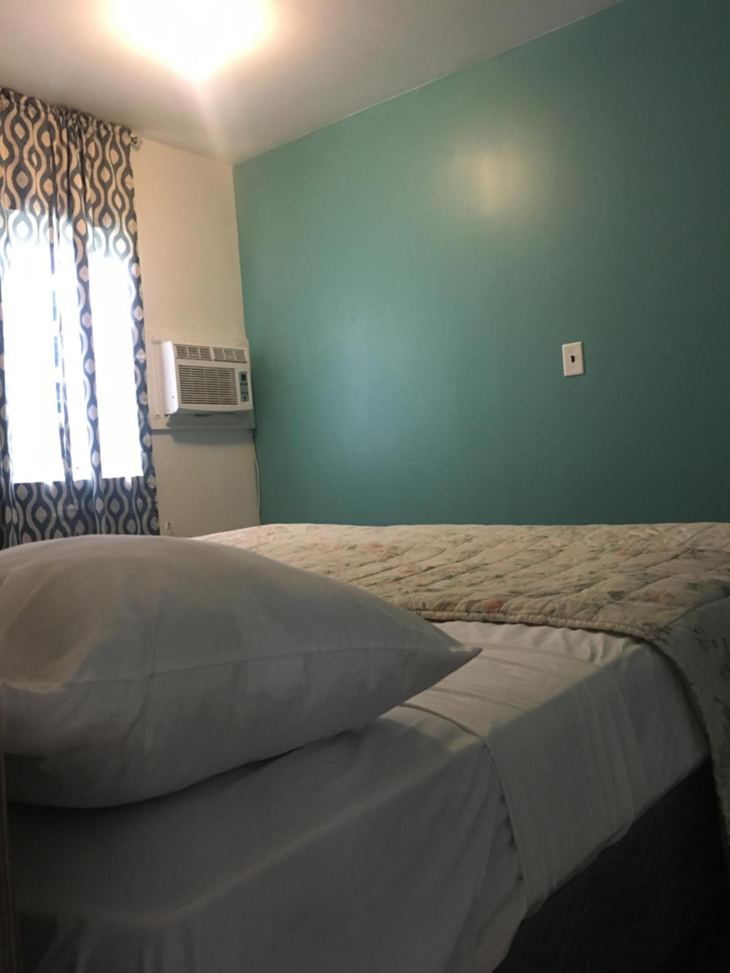 Barberry Court Motel &Cabins Lake George Rum bild